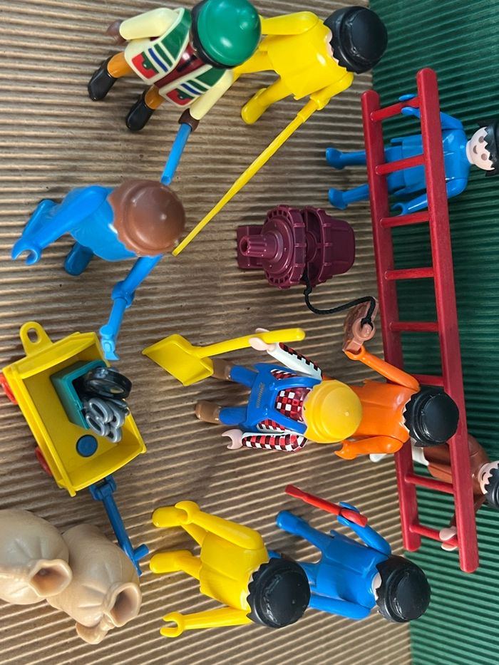Lot de Playmobil + accessoires - photo numéro 10
