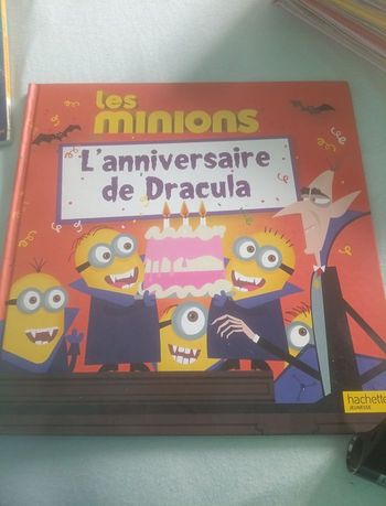 Les minions l'anniversaire de dracula