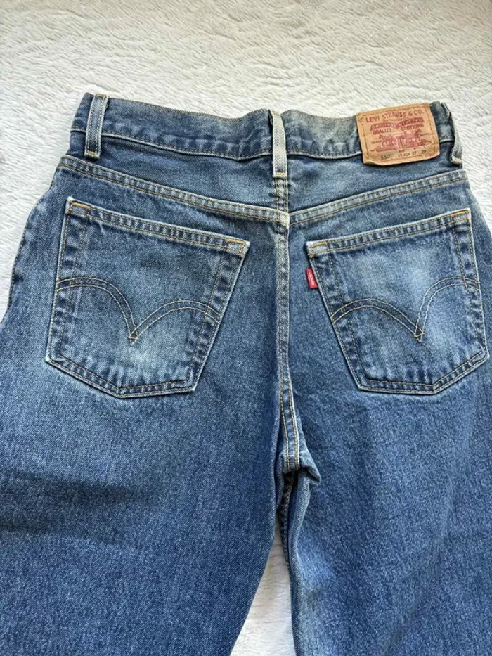 Jean Levi’s 550 femme Relaxed Fit Bleu stonewashed délavé Rare modèle US W27 L29 S/36 2000s - photo numéro 14