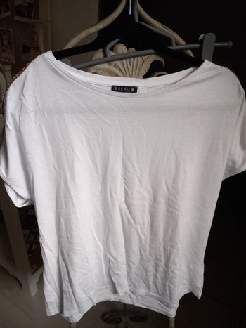 Tee shirt