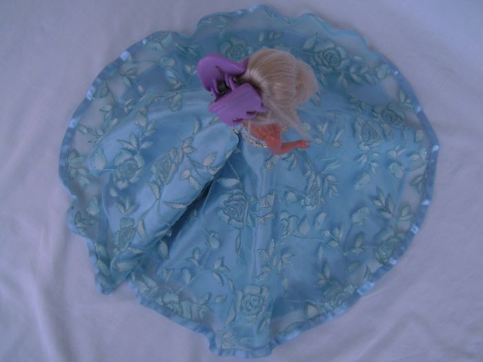 Robe de soirée bleu pour poupée Barbie - Créateur - photo numéro 8