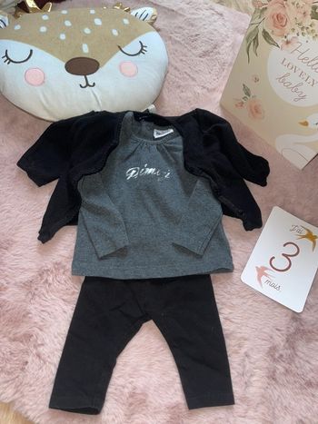 Ensemble legging,teeshirt ML et gilet