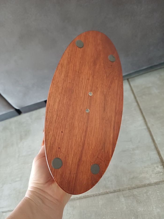 Horloge en bois, en forme d'ancre et de barre de bâteau - photo numéro 5