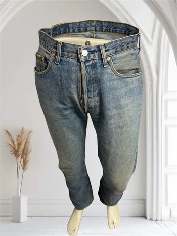 Jean vintage Levi’s 501 bleu – Taille 33/36