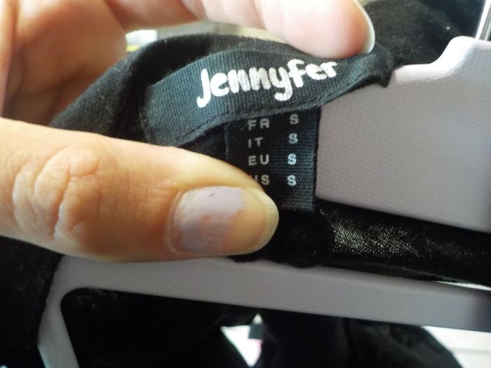 TEE-SHIRT NOIR AVEC DESSINS JENNYFER TAILLE S - photo numéro 5