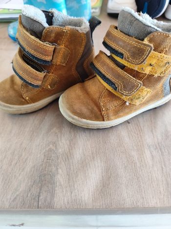 Chaussures montantes avec scratch waterproof