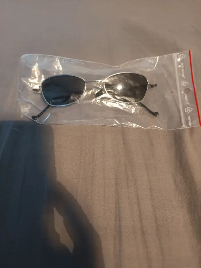 Lunettes de soleil - photo numéro 4