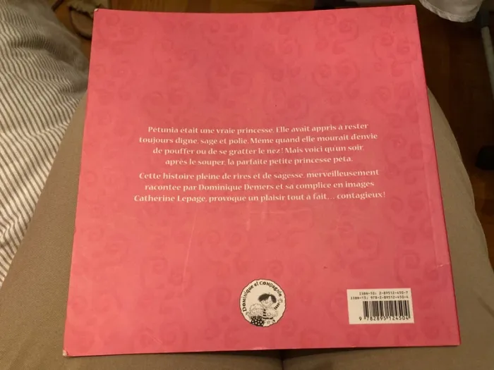 Livre Pétunia princesse des pets - photo numéro 4