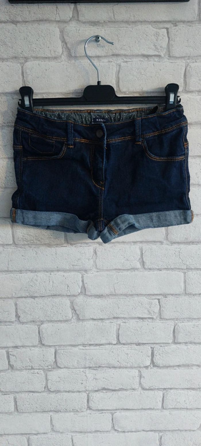 Short en jeans Kiabi taille 10 ans