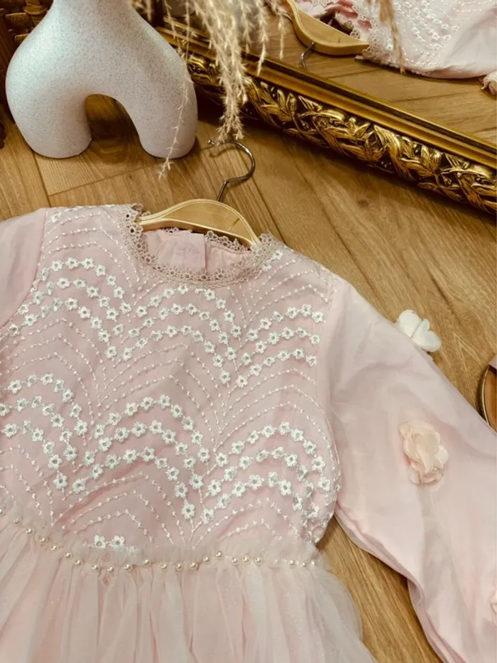 Taille 8 ans robe à manches longues cérémonie fille rose pale * fleurs broderie tulle * 💕 - photo numéro 2