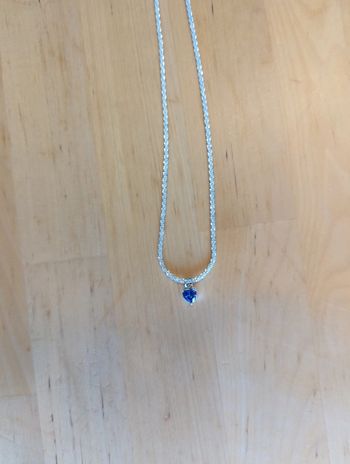 Collier argenté pendentif coeur cristal violet