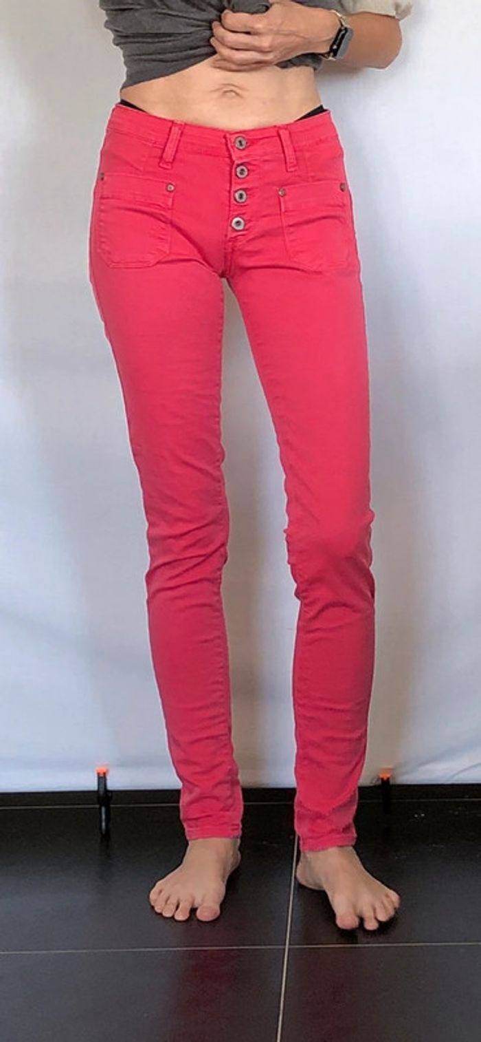 Jean rose vif taille basse slim Please taille Small / 34 36 très bon état - photo numéro 5