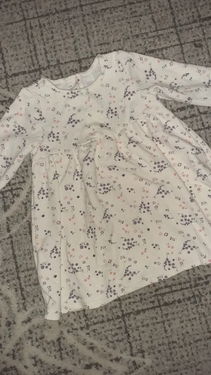 Robe blanche à motifs fleurs - photo numéro 6