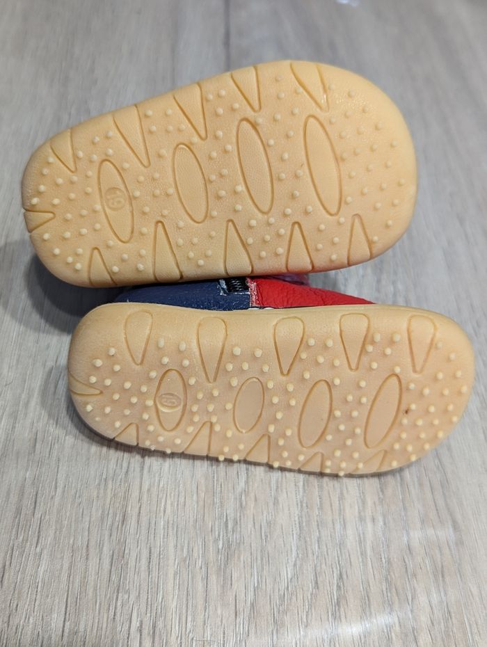 Bottines cuir taille 19 - photo numéro 2