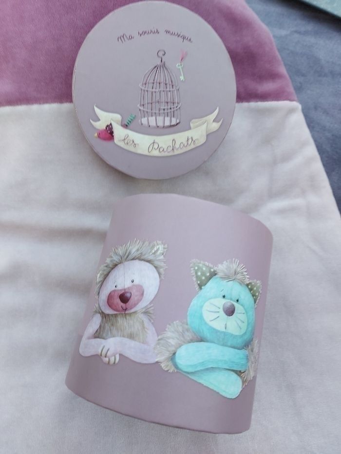 Lot naissance fille collection Les Pachats Moulin Roty neuf avec gigoteuse