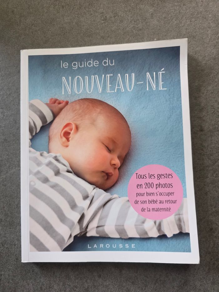 Livre Le guide du Nouveau Né