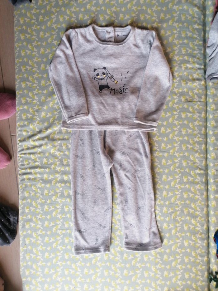 Lot de 3 pyjamas en velours la Redoute 3ans - photo numéro 2