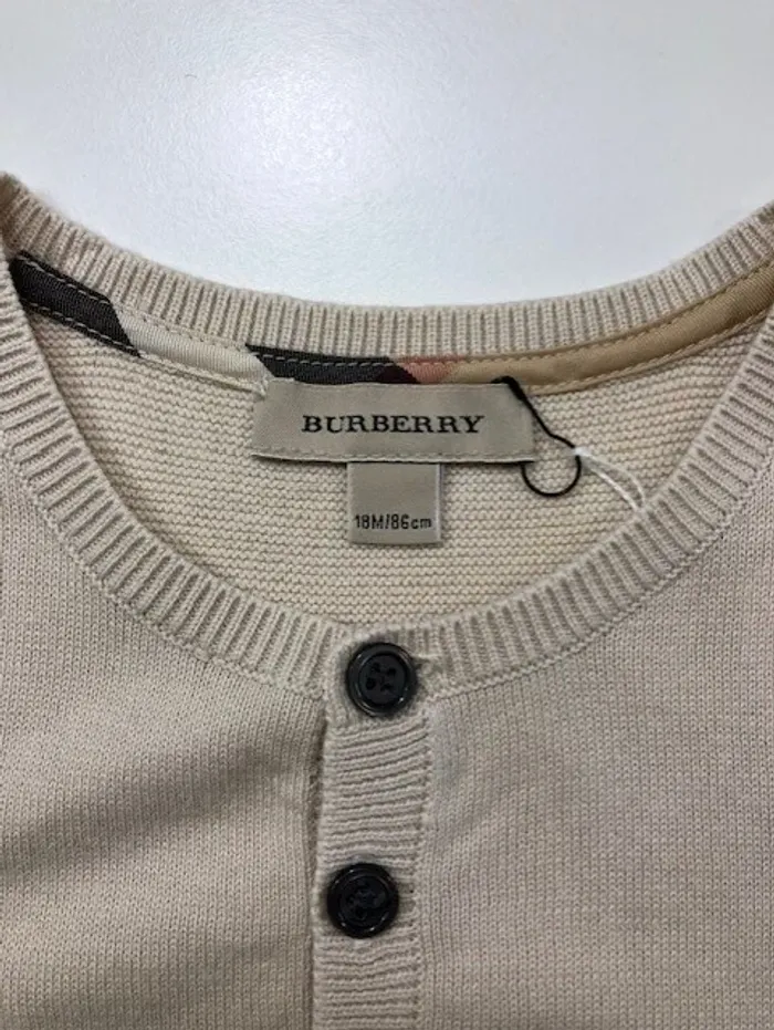 Pull sans manche Burberry 18 mois - photo numéro 2