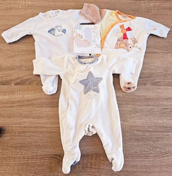 Lot 3 pyjamas
