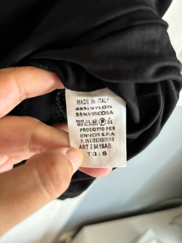 Robe noire neuve - photo numéro 5
