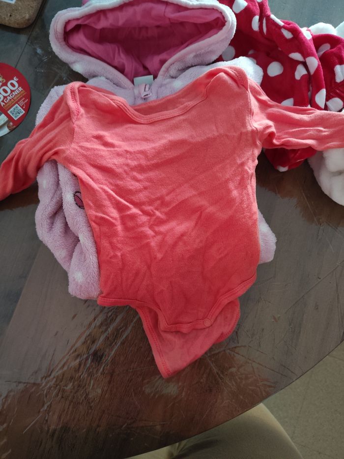 Lot vêtements 3 mois  fille - photo numéro 3