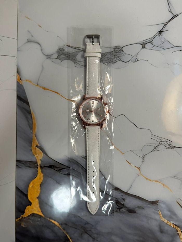 Montre Blanche « Geneva » Mixte Neuve - photo numéro 6