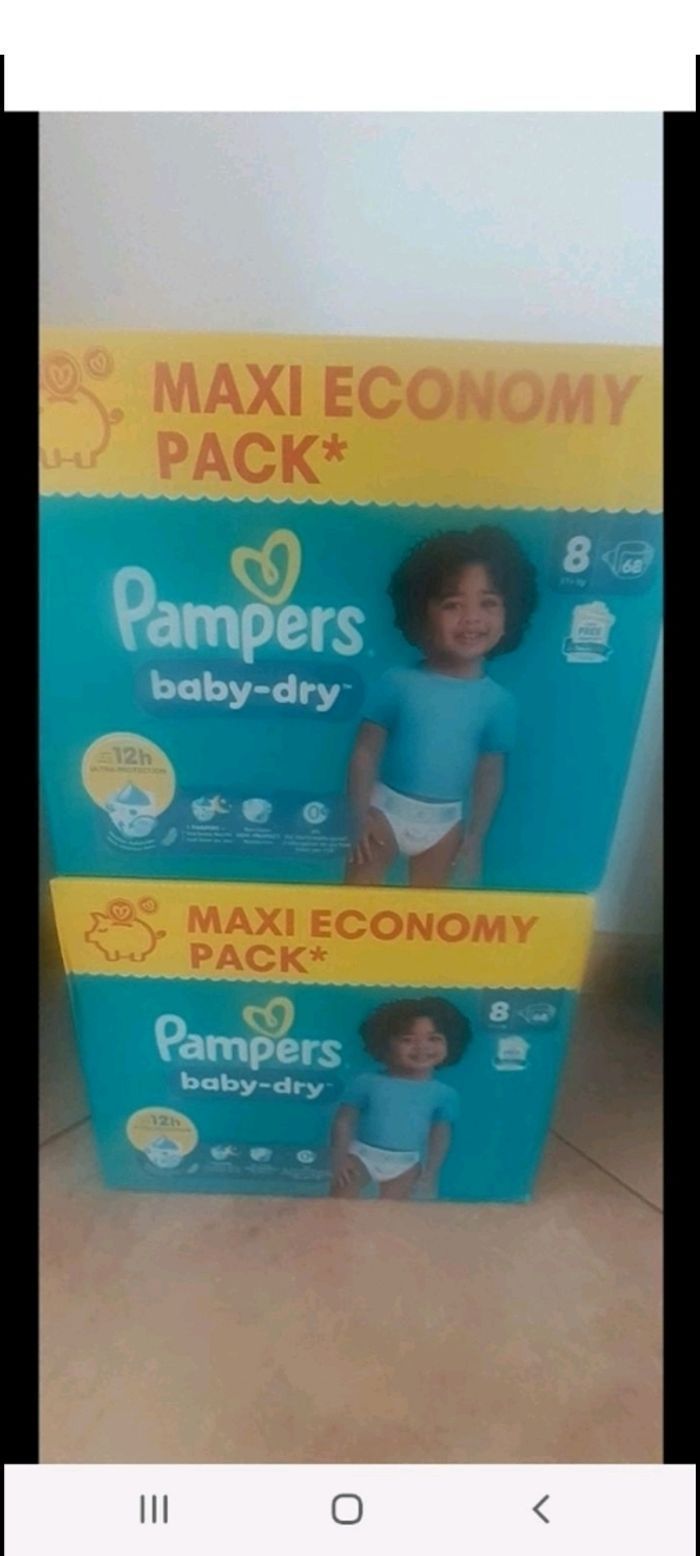 136 couches Pampers Baby Dry Taille 8