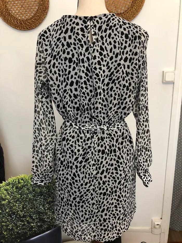 Robe Na-Kd - photo numéro 4