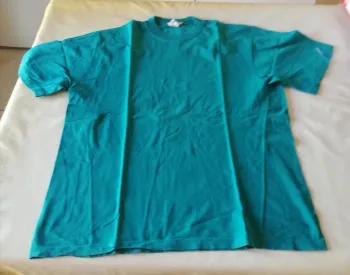 Tee-shirt manches courtes Décathlon t. M ou 38/40 vert