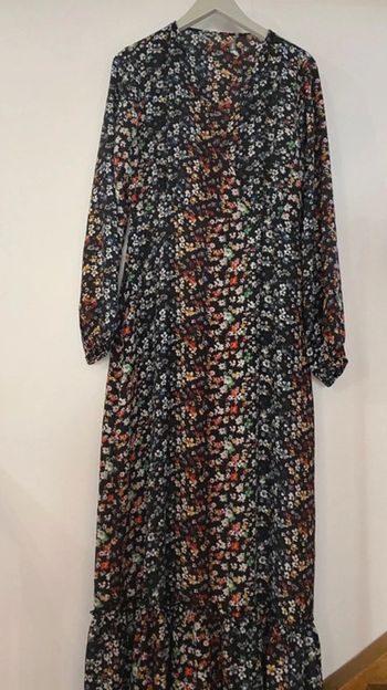 Robe longue motif floral taille 38 neuve