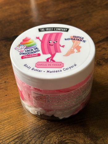 Beurre chantilly corporel super hydratant au chewing-gum fraise vegan