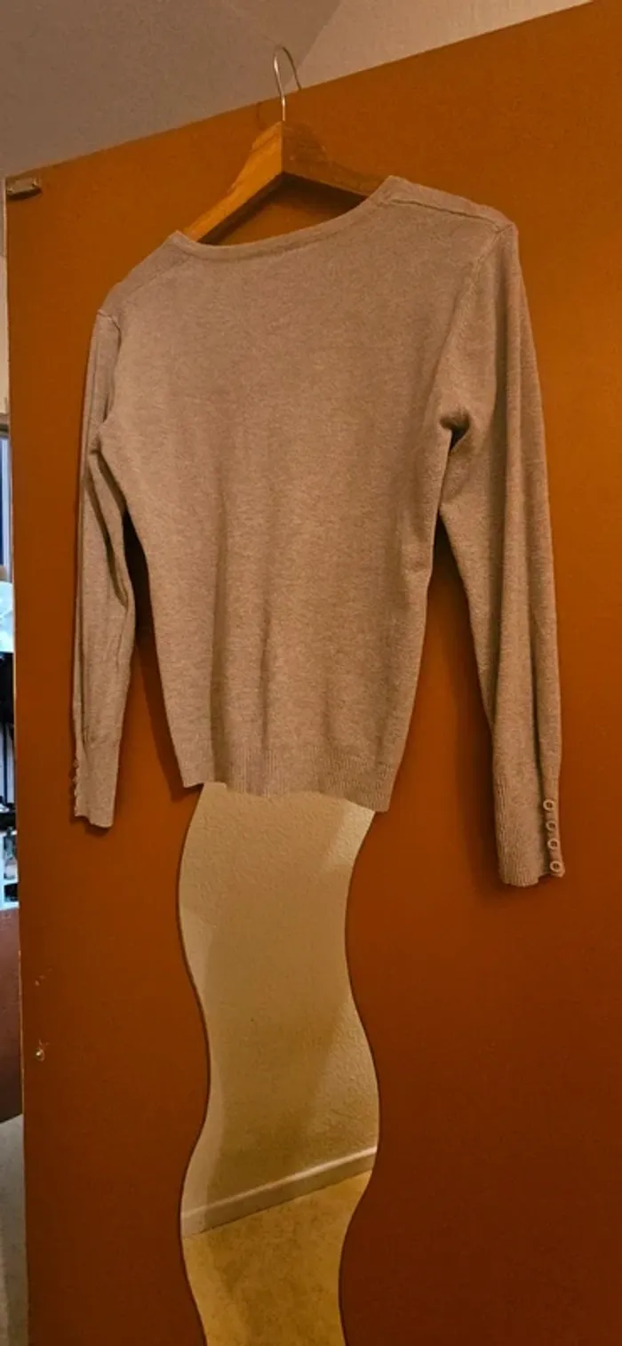 Pull gris - photo numéro 2