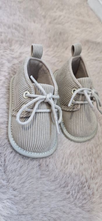 Chaussures bébé en velours côtelé gris 3/6 mois mixte