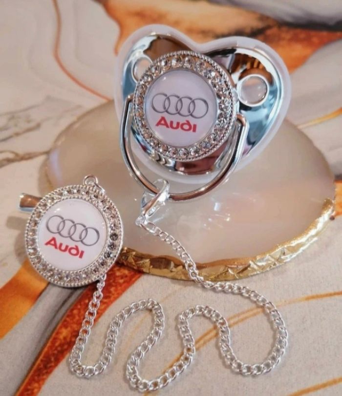 Tétine argenté Audi - photo numéro 2