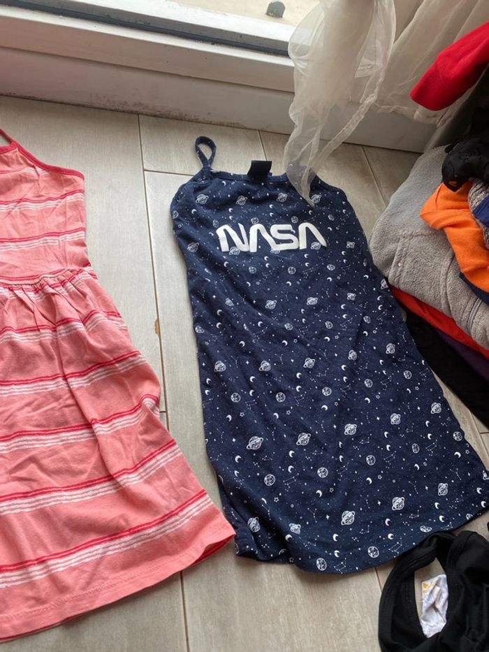 Lot robes 8 ans - photo numéro 3