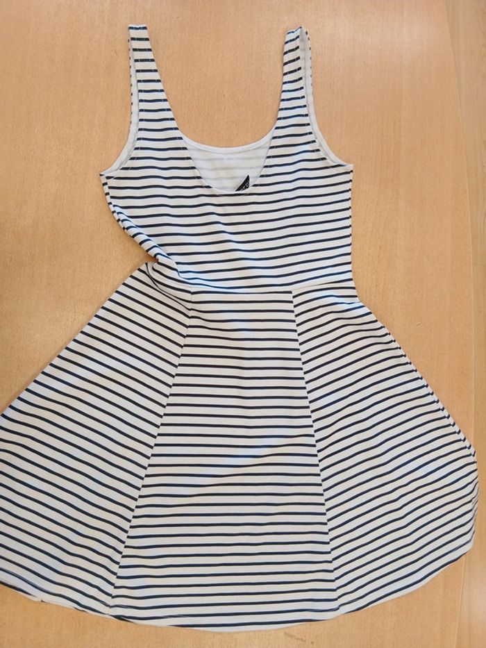 Robe patineuse - photo numéro 3