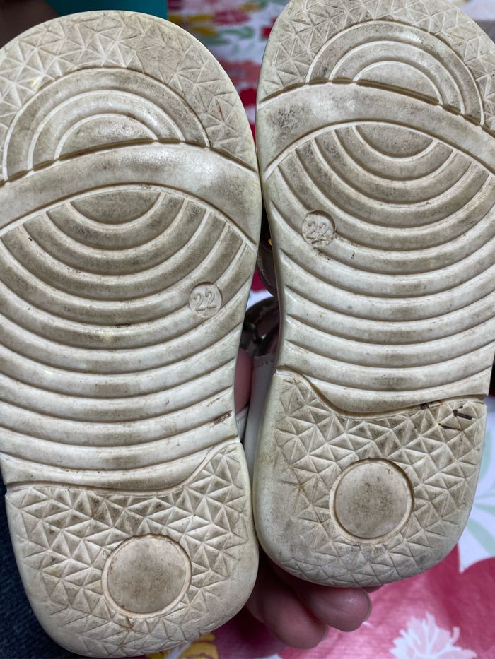 Lot chaussures  taille 22 - photo numéro 9