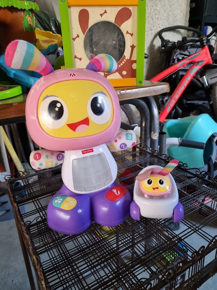 Beba le robot et le véhicule beba