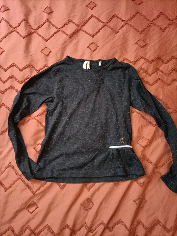 Superbe tee shirt Deeluxe74 8 ans