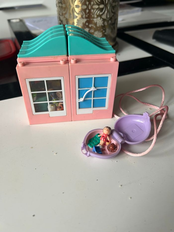 Polly pocket maison gym et collier