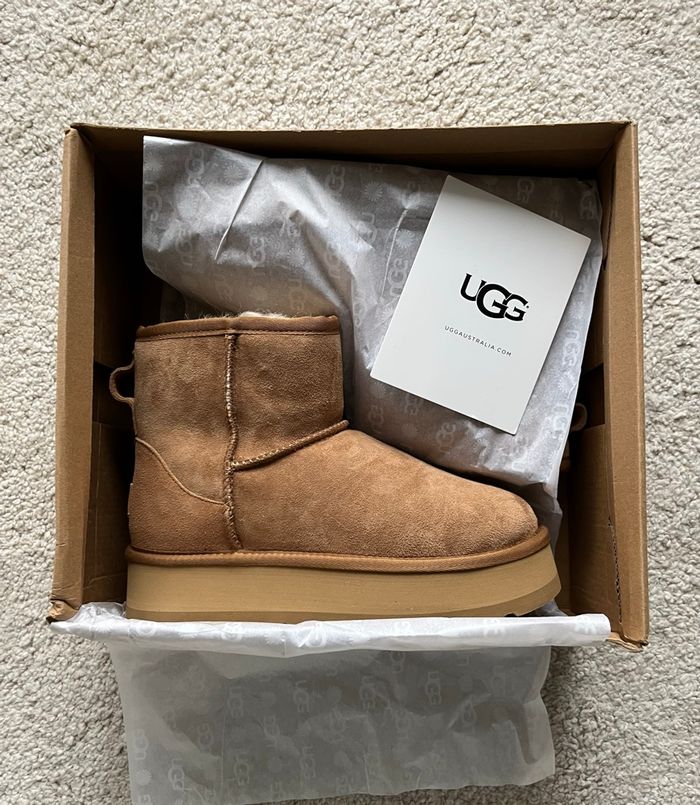 Bottines UGG Classic Mini Platform - Taille 38 - Neuves - photo numéro 9