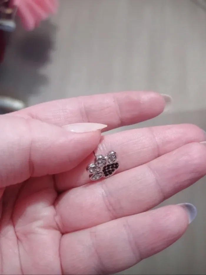 Boucles d'oreilles en argent Cristal en forme de pattes d'animaux - photo numéro 3