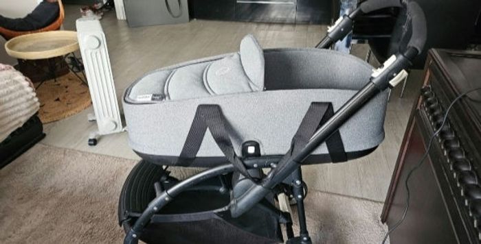 Vend poussette Bugaboo Bee3 - photo numéro 4