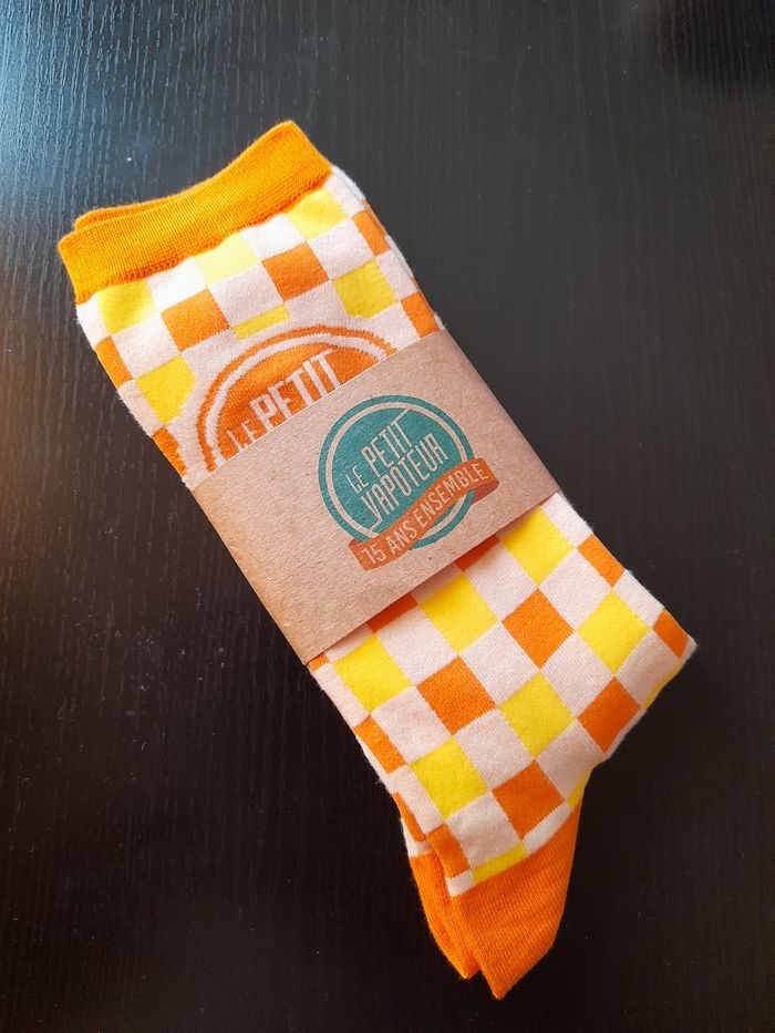 Paire de chaussette le petit vapoteur neuve