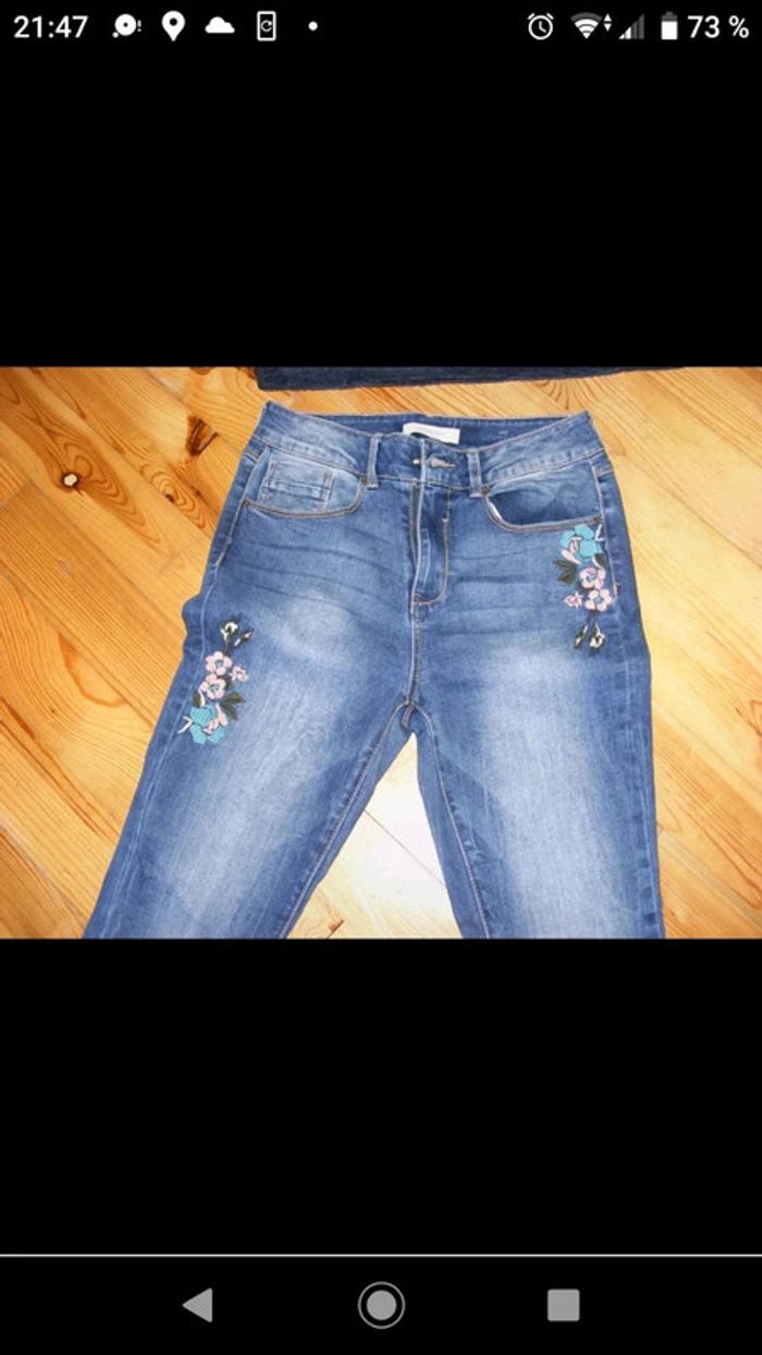 Superbe jeans brodé taille 36 cache cache - photo numéro 4