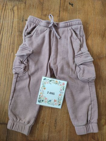 Pantalon type jogging 