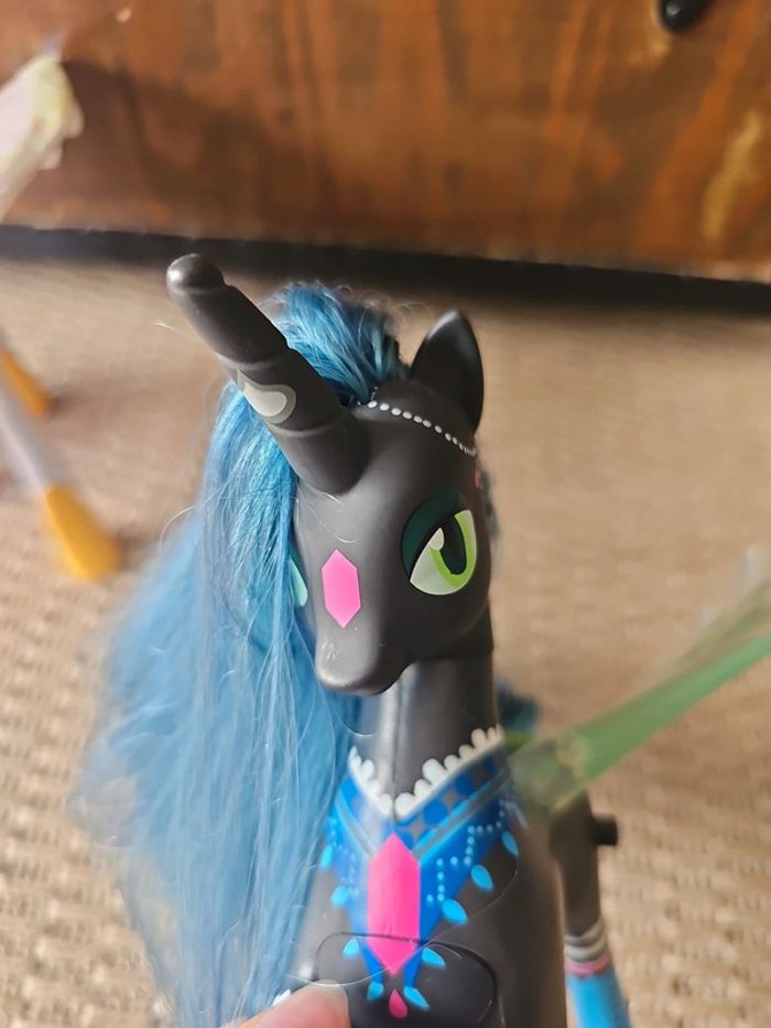 My little pony sonore et lumineux Queen chrysalis et princesse celestia - photo numéro 8