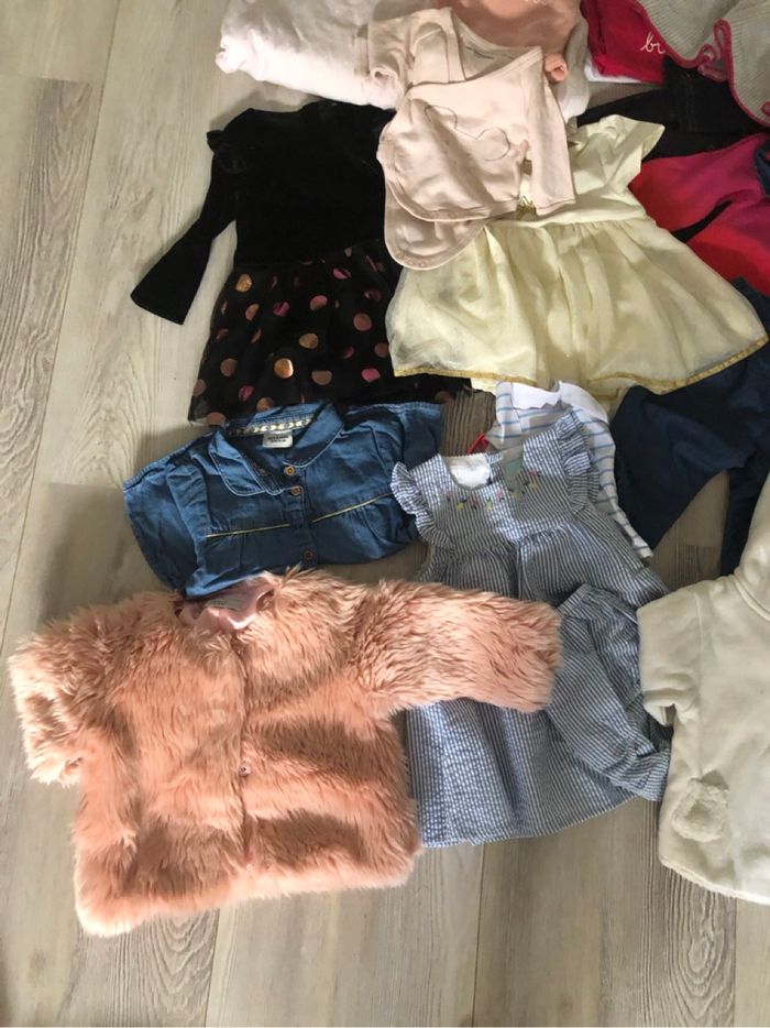 Gros lot de vêtements bébé fille - photo numéro 2