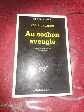 Livre série noire gallimard