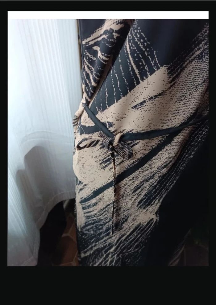 Robe taille 42/44 - photo numéro 2